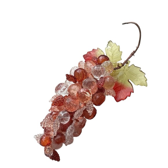 Vintage Red‎ Grape Cluster Bunch Lucite Acrylic Faceted Beaded Leaves Stem 7.5" - Picture 1 of 7